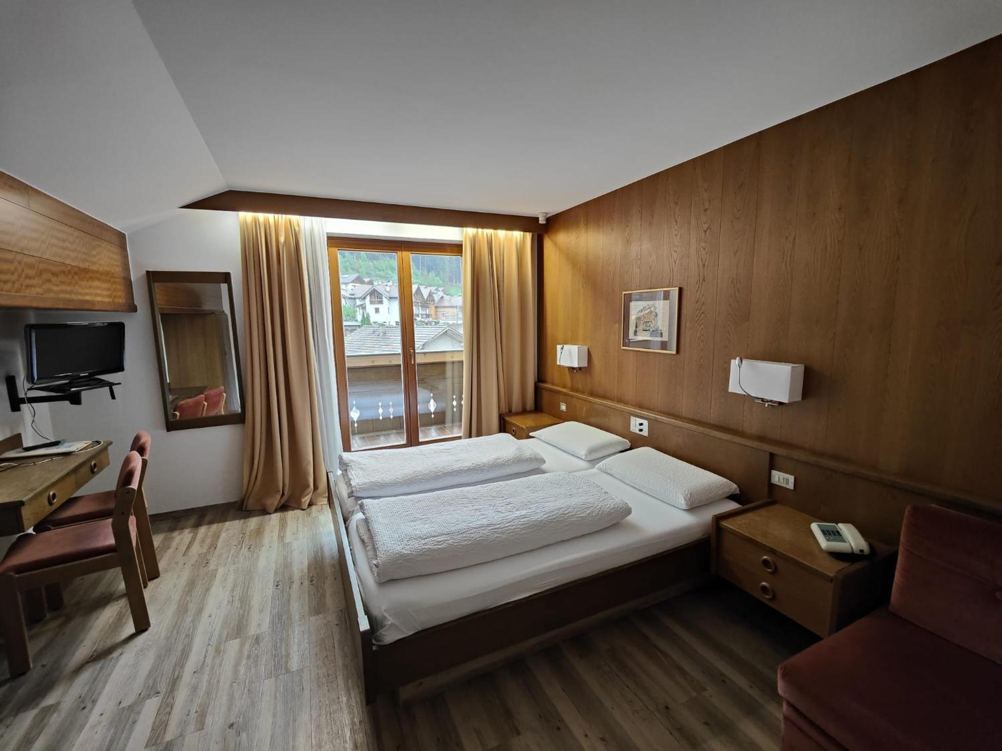 Hotel Alpenblick Sarentino Esterno foto