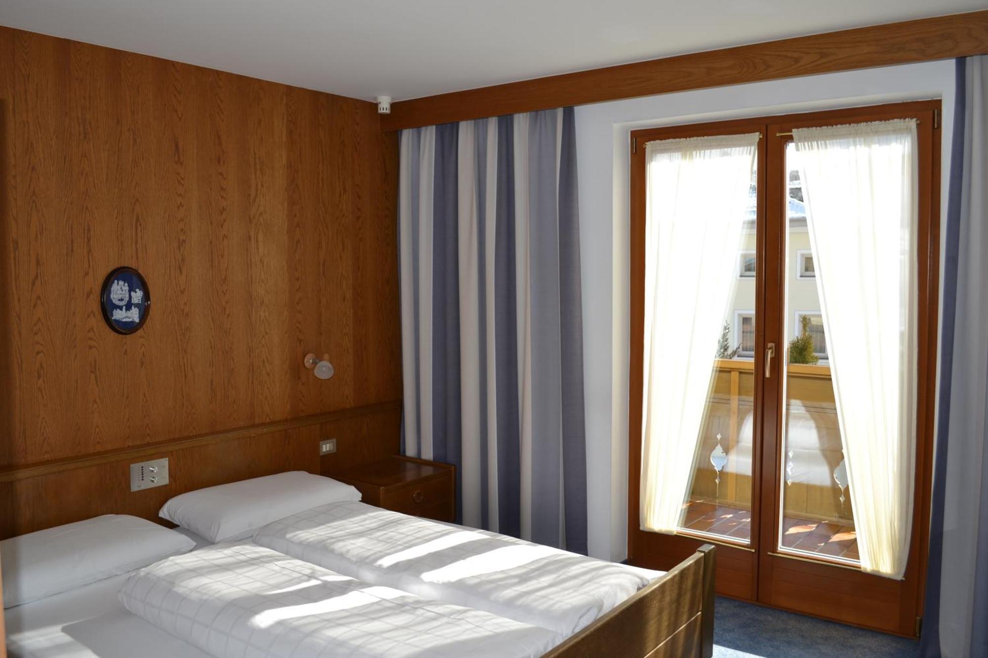 Hotel Alpenblick Sarentino Esterno foto