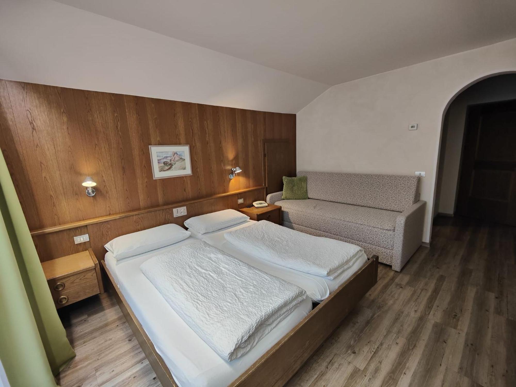 Hotel Alpenblick Sarentino Esterno foto