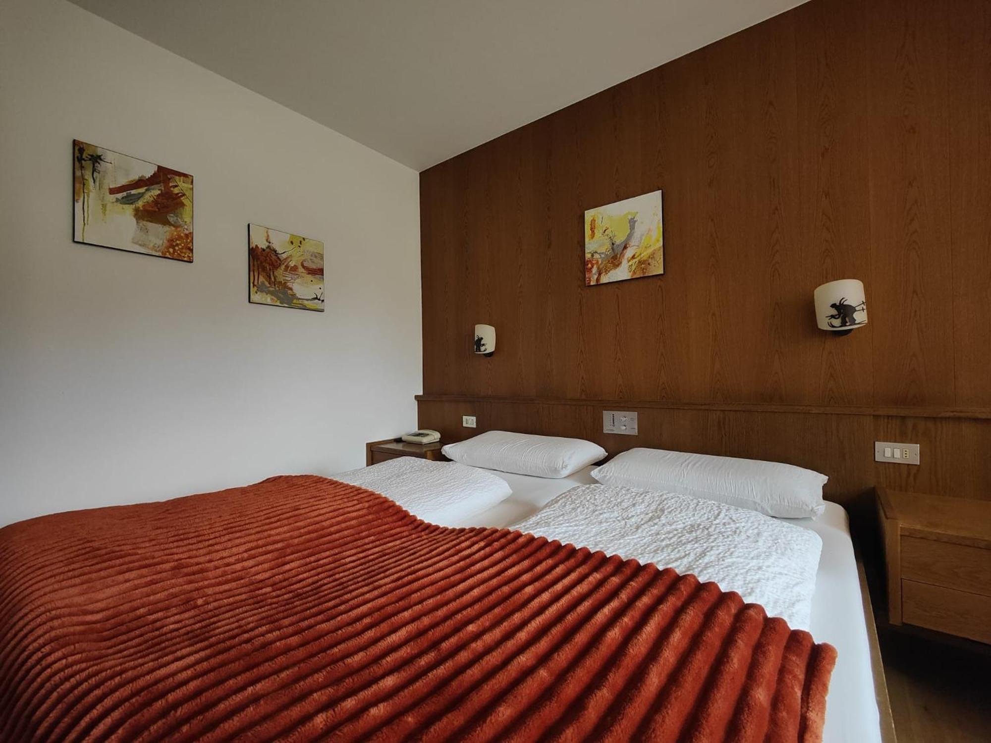 Hotel Alpenblick Sarentino Esterno foto