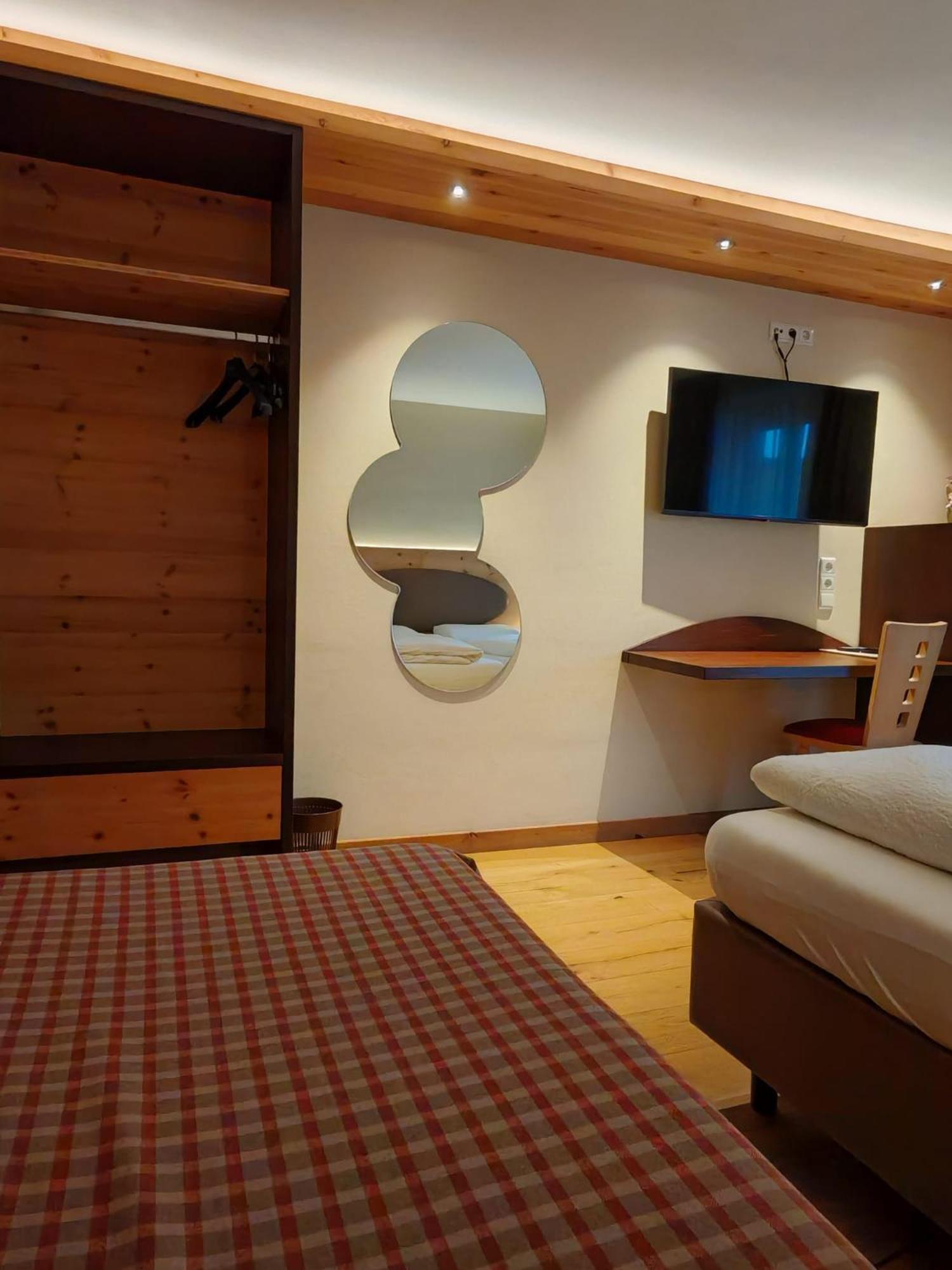 Hotel Alpenblick Sarentino Esterno foto