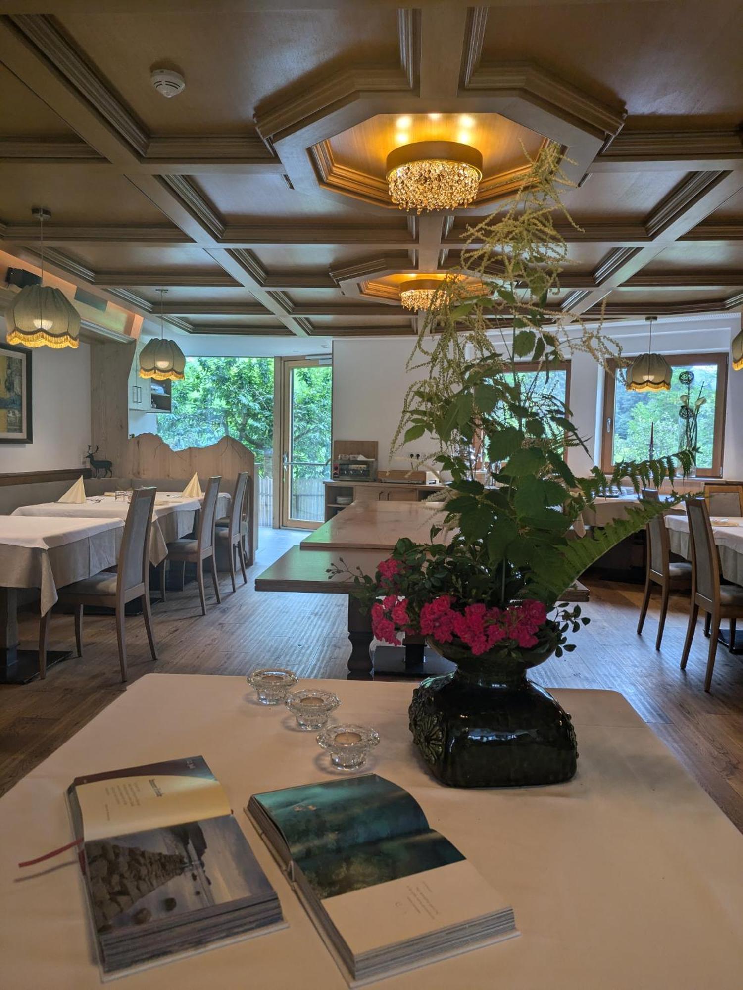 Hotel Alpenblick Sarentino Esterno foto