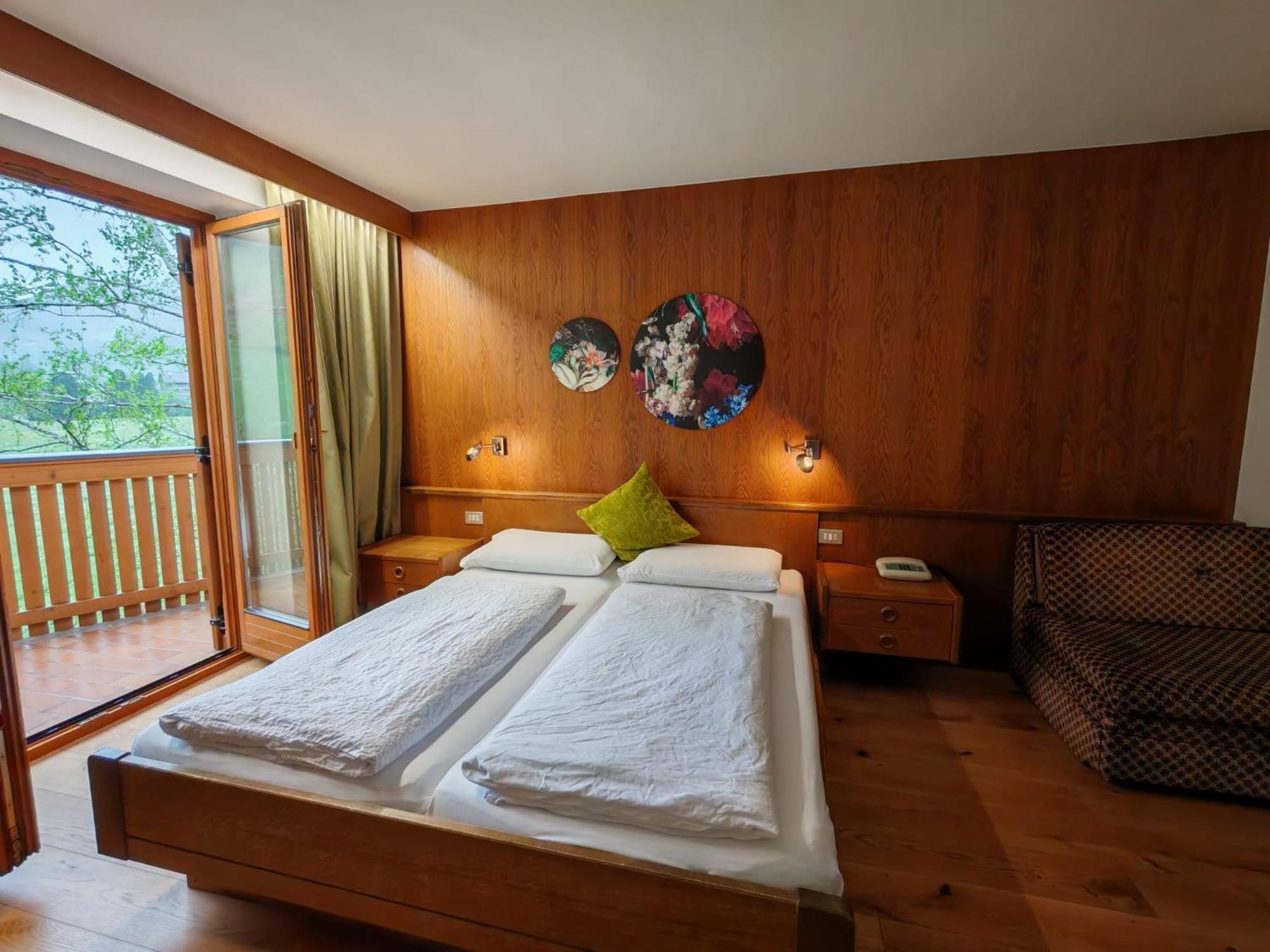 Hotel Alpenblick Sarentino Esterno foto