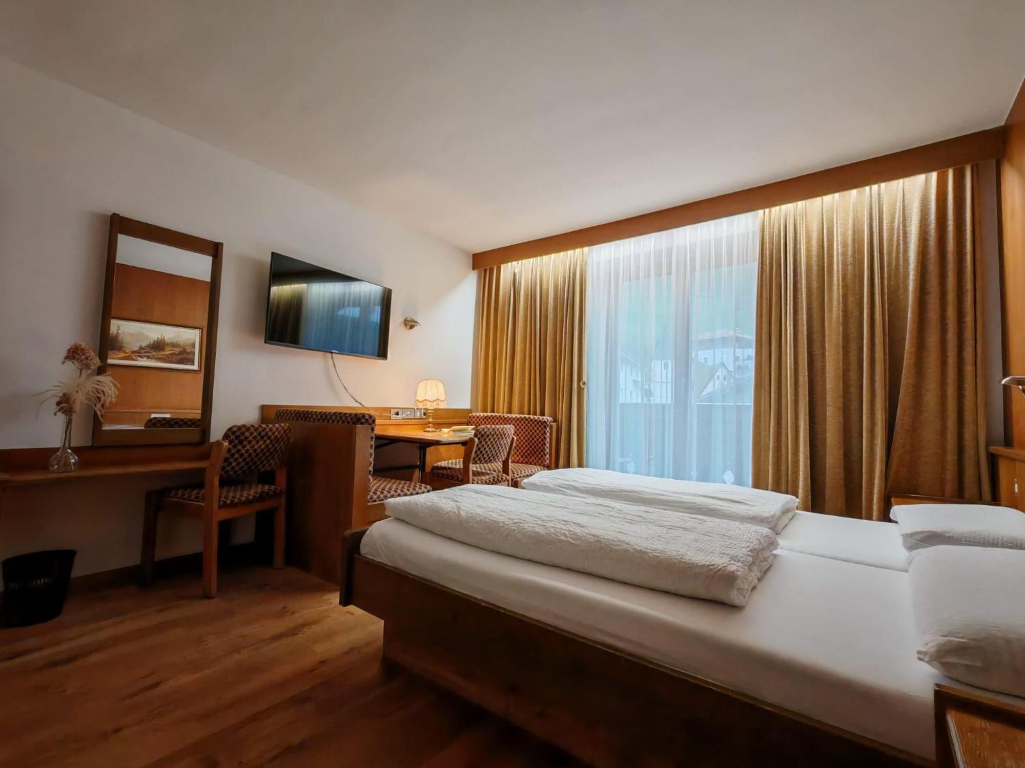 Hotel Alpenblick Sarentino Esterno foto