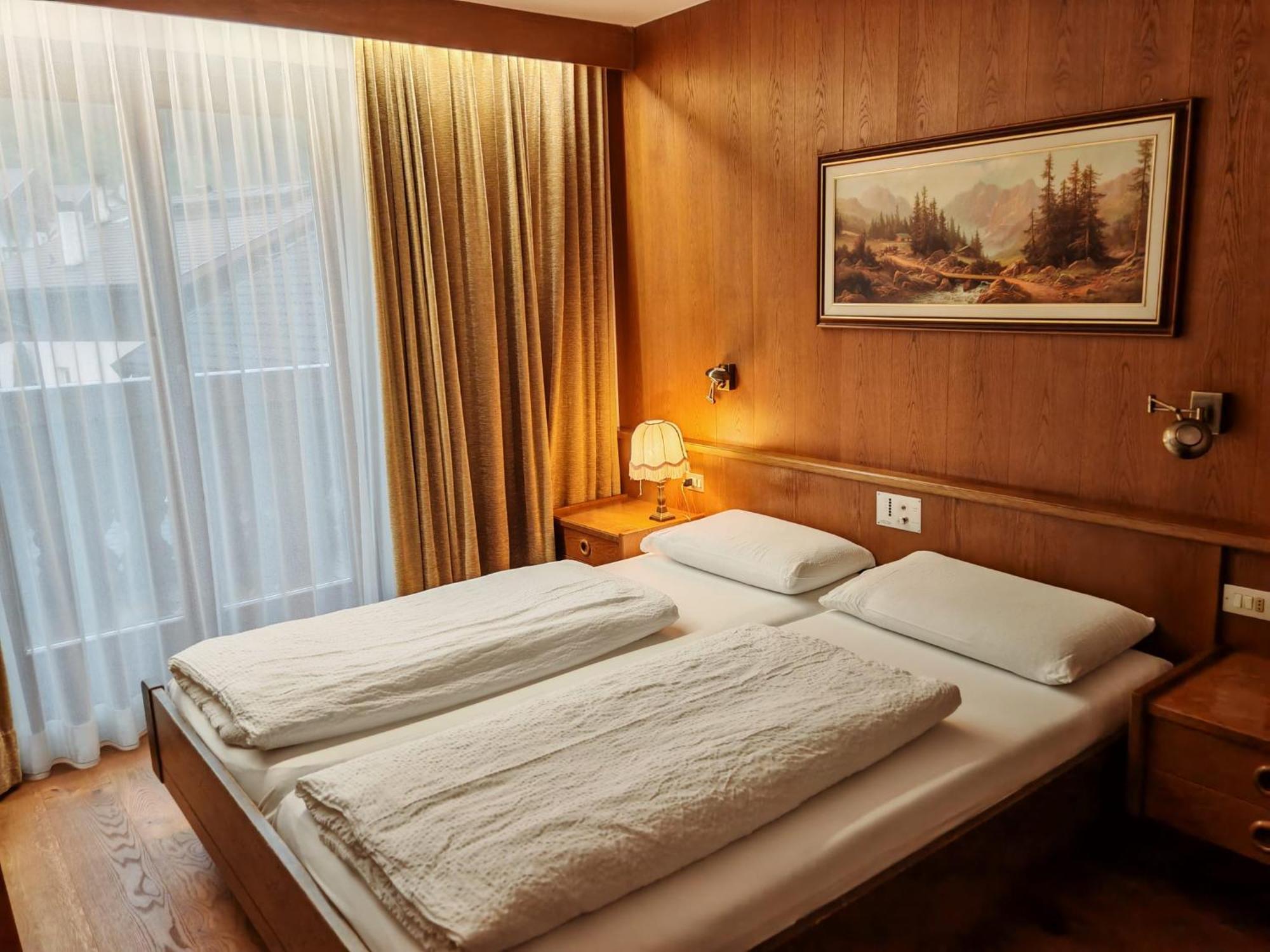Hotel Alpenblick Sarentino Esterno foto
