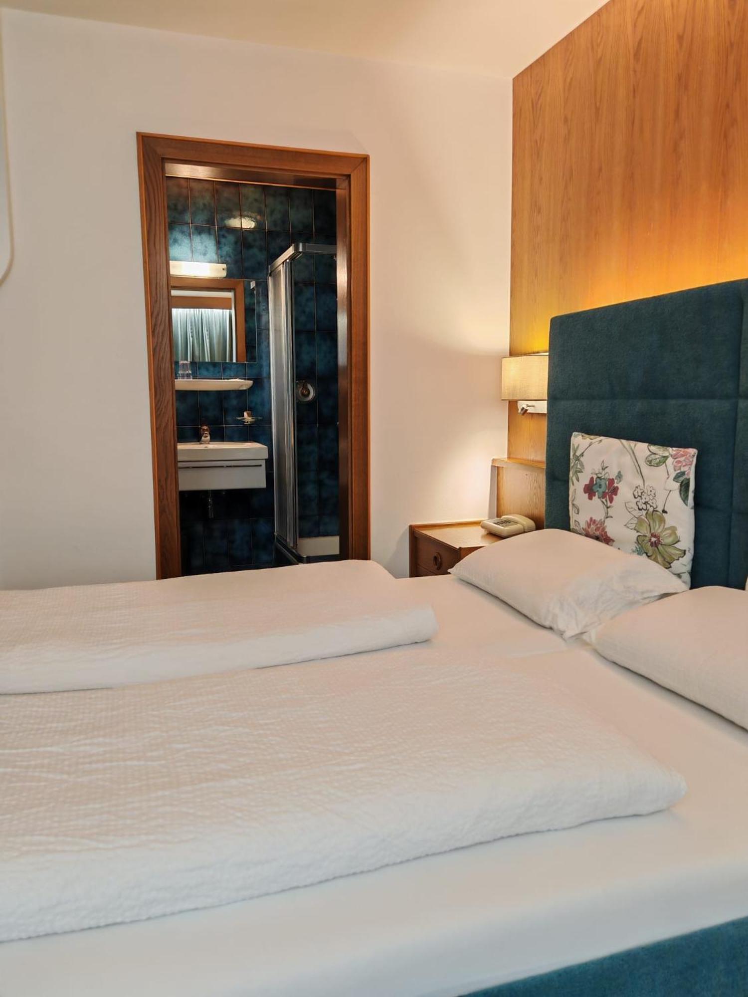 Hotel Alpenblick Sarentino Esterno foto