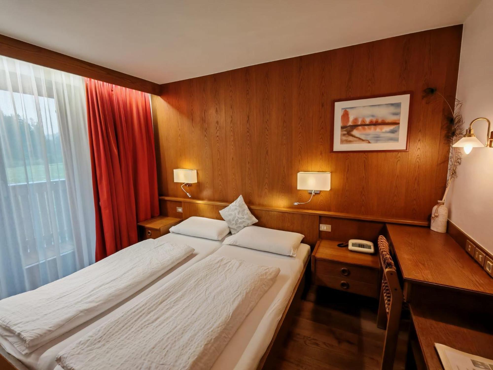 Hotel Alpenblick Sarentino Esterno foto