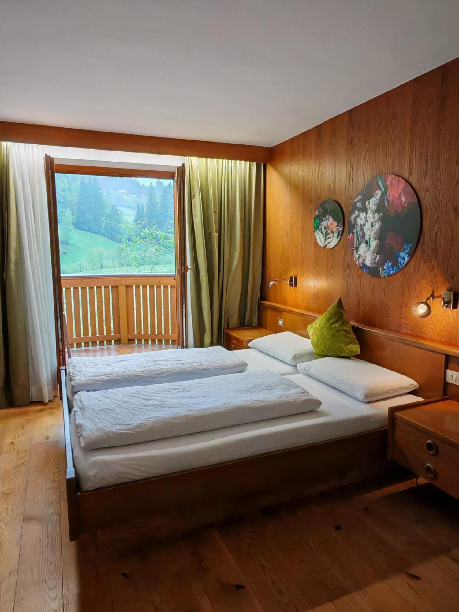 Hotel Alpenblick Sarentino Esterno foto